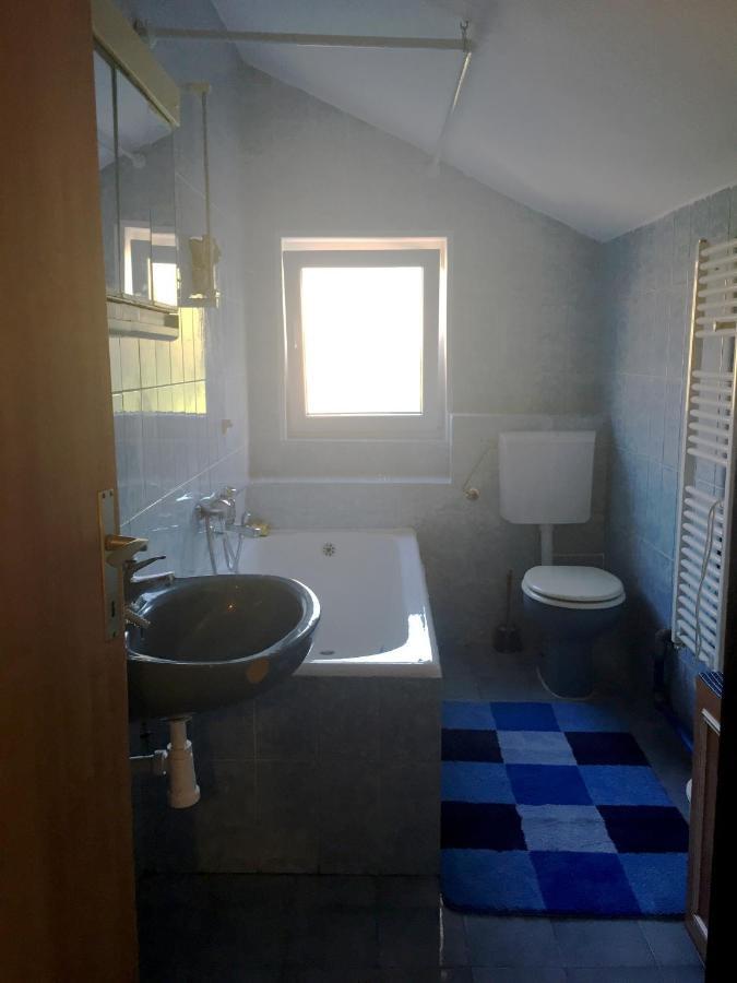 Apartment Lela Mali Losinj Exterior photo